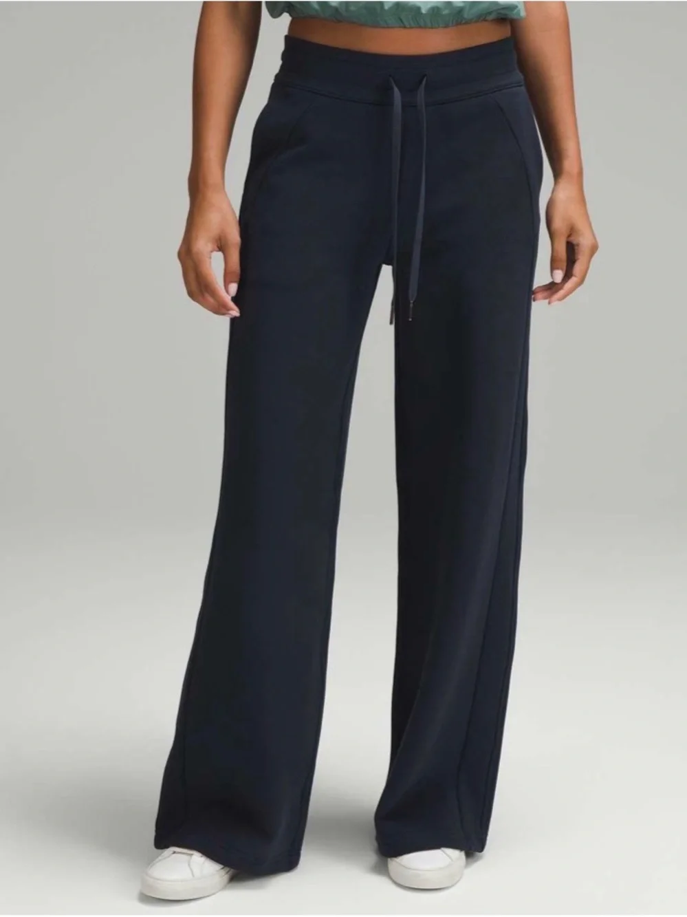 Lululemon Scuba Mid-Rise Wide-Leg Pant *Full Length True Navy Size 10
